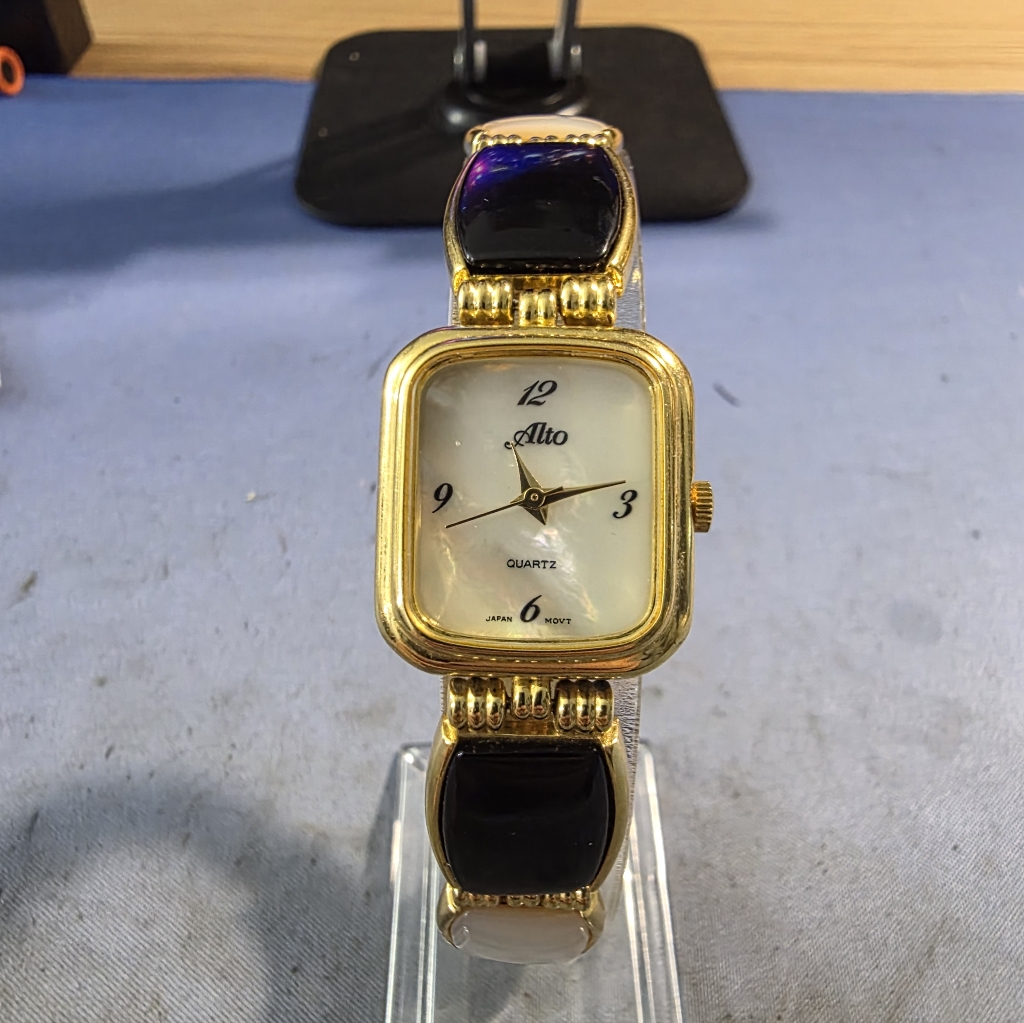 Vtg Ladies Alto Watch Vtg Ladies Alto Watch